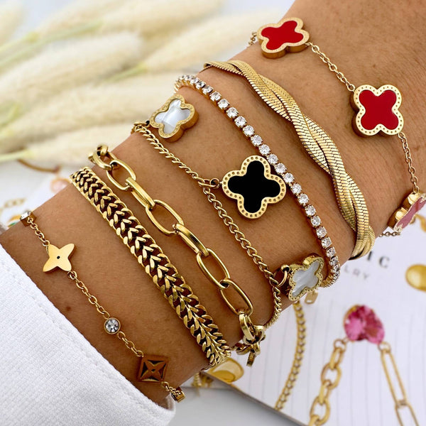 Bella Clover Charm Bracelet – 18K Gold-Plated, Waterproof & Hypoallergenic