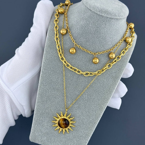 Selene Sun Pendant Necklace – 18K Gold-Plated, Waterproof & Hypoallergenic