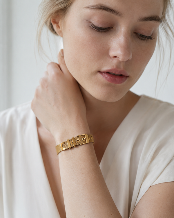 Regal Mesh Buckle Bracelet – 18K Gold Plated Stainless Steel